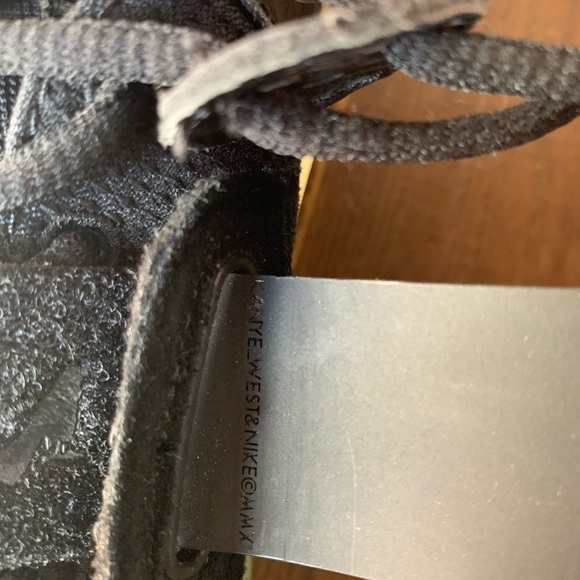 Nike Yeezy air 2 nrg - Picture 4 of 8